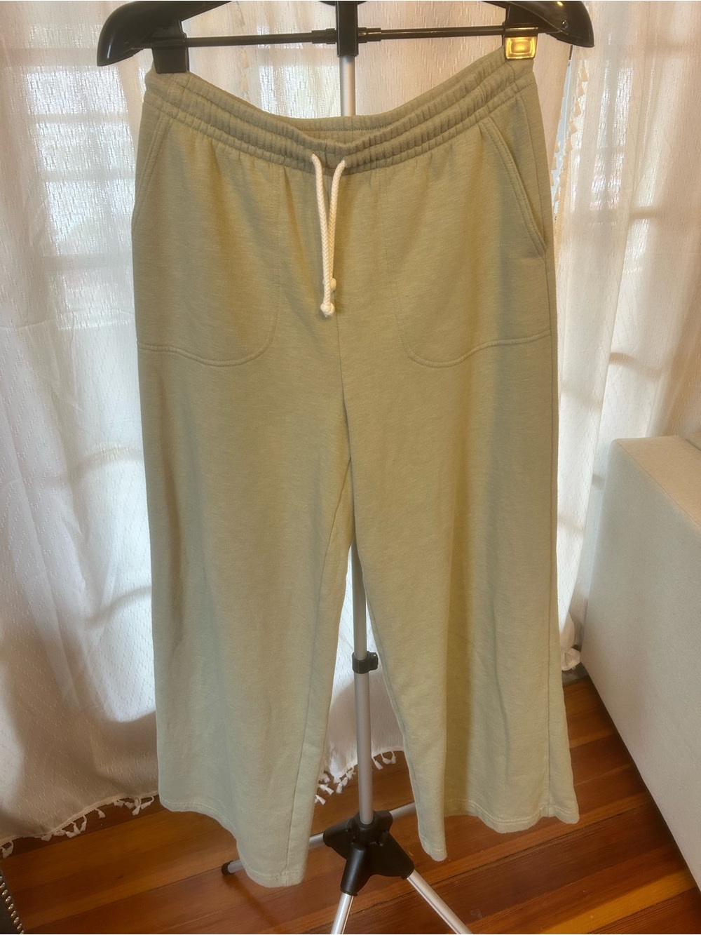American Eagle Sage Green This Feels Seriously Lived In Sweatpants Size Small